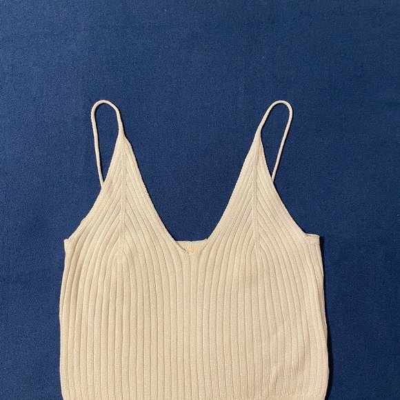 O@O knit -white top- size large - Picture 2 of 5